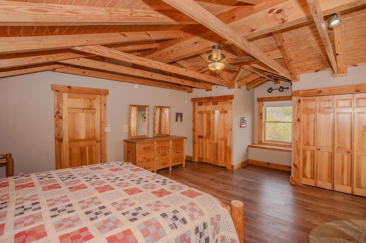 Smoky Bear Lodge With Guest House, Hot Tub, 1089 Free Tickets Each Paid Day, Dollywood And More Sevierville Zewnętrze zdjęcie