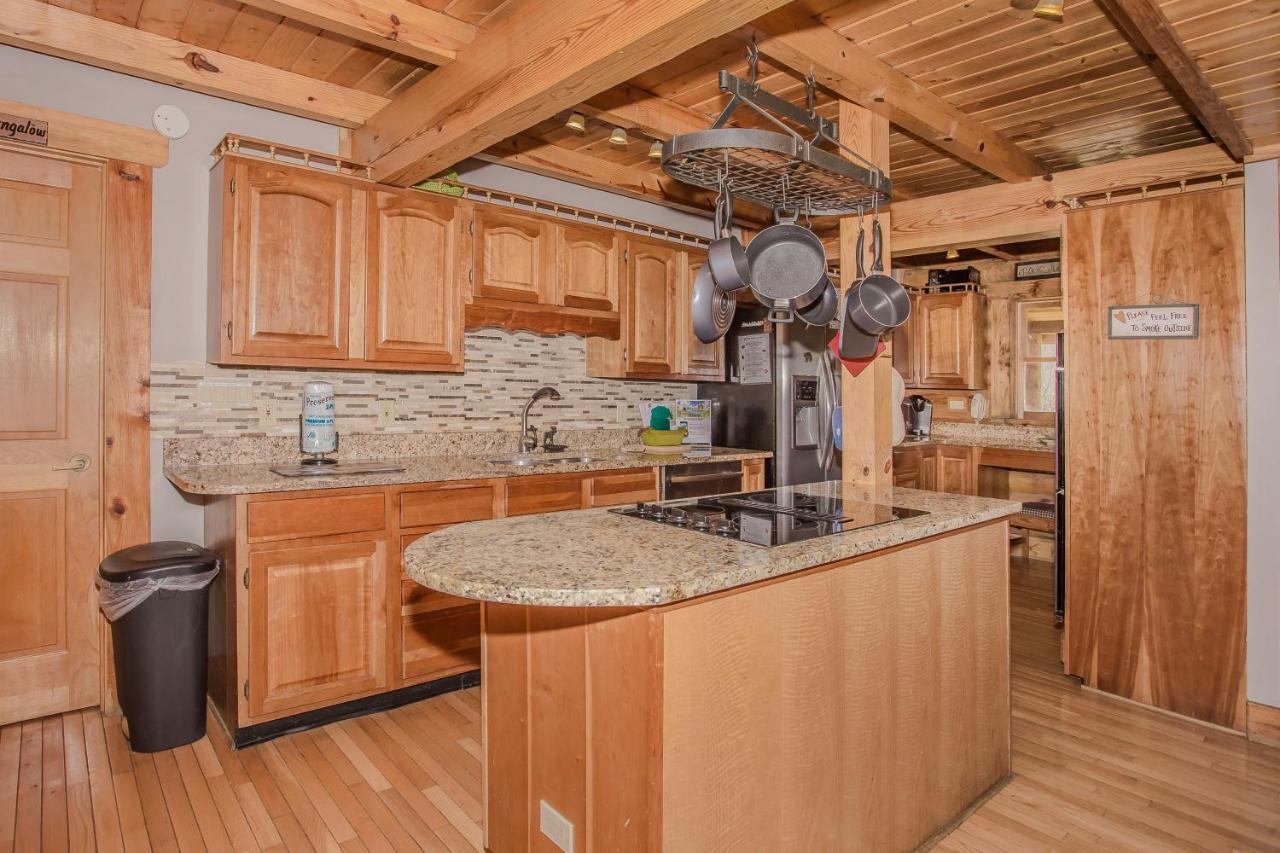 Smoky Bear Lodge With Guest House, Hot Tub, 1089 Free Tickets Each Paid Day, Dollywood And More Sevierville Zewnętrze zdjęcie