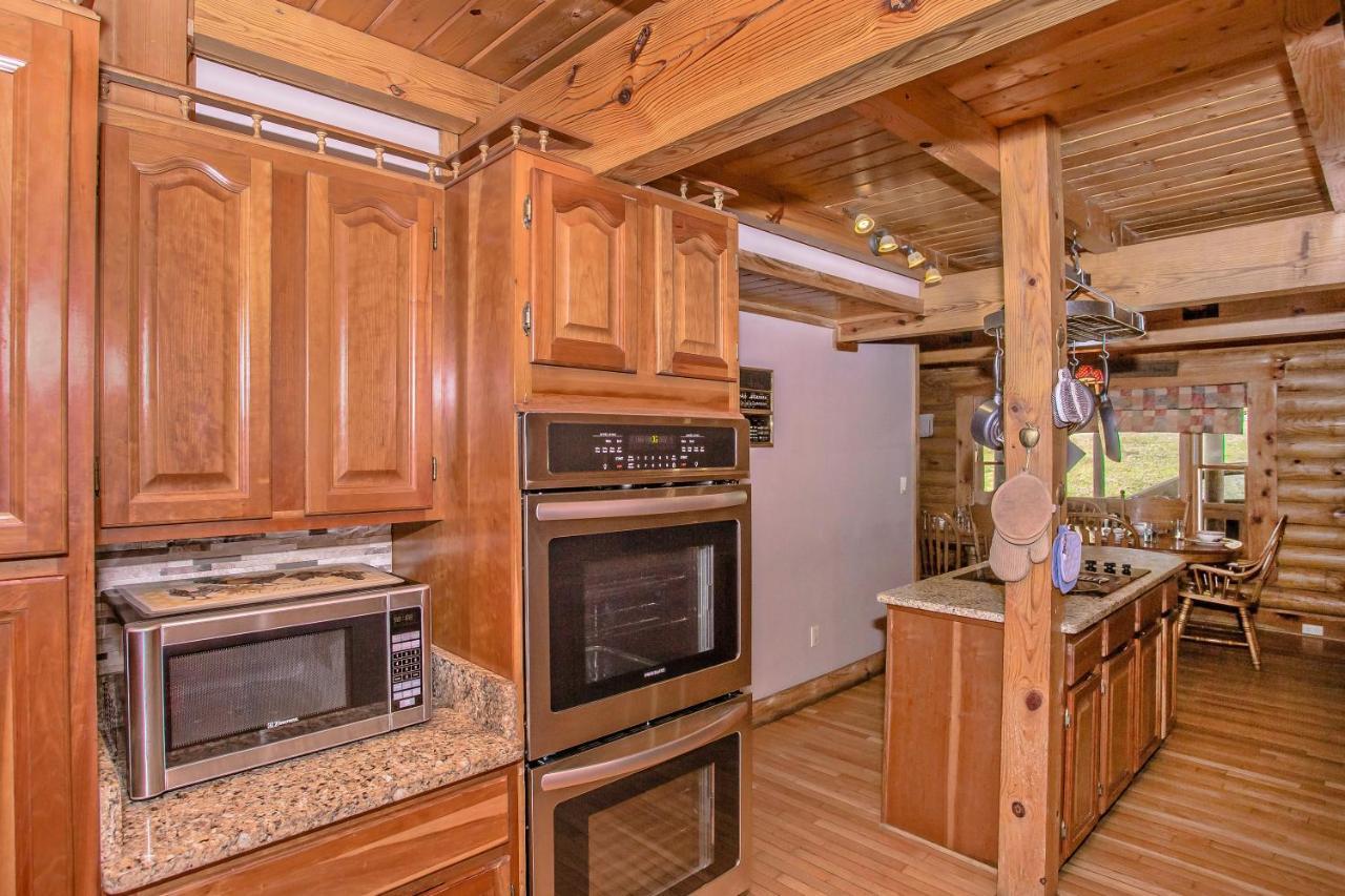 Smoky Bear Lodge With Guest House, Hot Tub, 1089 Free Tickets Each Paid Day, Dollywood And More Sevierville Zewnętrze zdjęcie